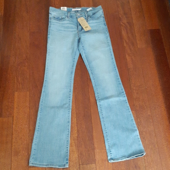 NWT Levi's Shaping Bootcut Jeans - Picture 2 of 13